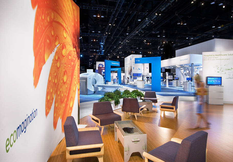 Traffic at RSNA demonstrations can be heavy so we created quiet lounge areas where one-on-one conversations can take place.